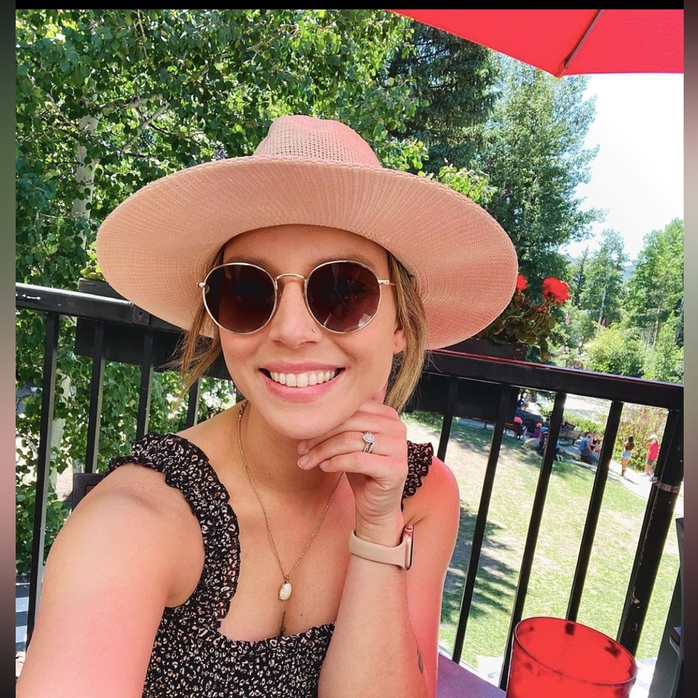 Meet your Posher, Alyssa